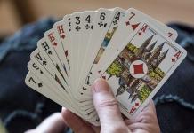 Neden kartların hayalini kurun Rüya yorumu kart oyunu