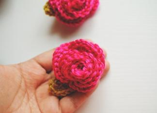 How to crochet a rose: master classes for beginners with diagrams and descriptions
