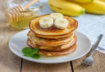 Banana pancakes with flour - a step-by-step recipe with a photo, how to cook them without milk