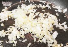 Cooking buckwheat with dried mushrooms